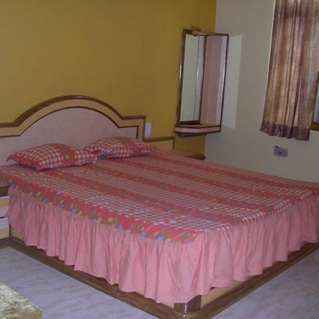 Shivpurī Hotel Sonchiraiya מראה חיצוני תמונה