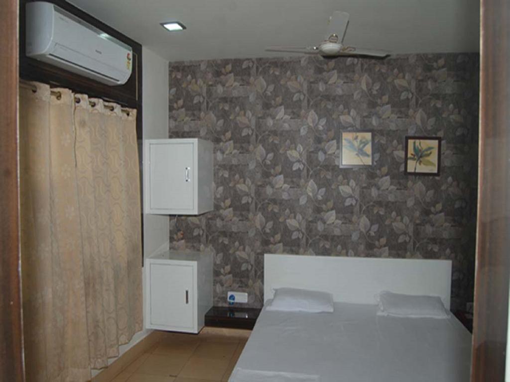 Shivpurī Hotel Sonchiraiya מראה חיצוני תמונה