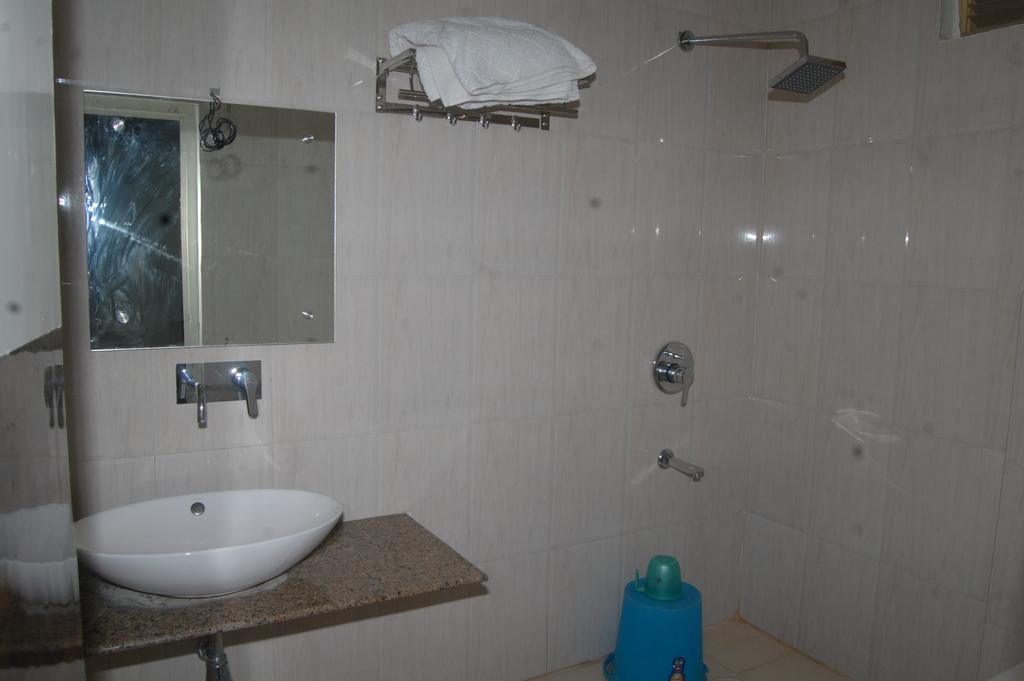 Shivpurī Hotel Sonchiraiya מראה חיצוני תמונה