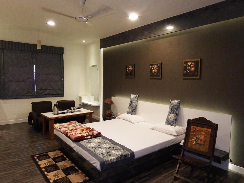 Shivpurī Hotel Sonchiraiya מראה חיצוני תמונה